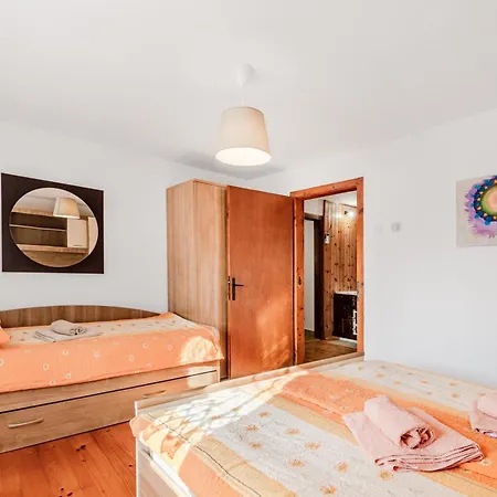 Hébergement de vacances Homes Pr Pelaku With Outdoor Sauna