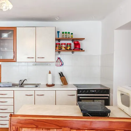 Homes Pr Pelaku With Outdoor Sauna Feriehus Slap ob Idrijci