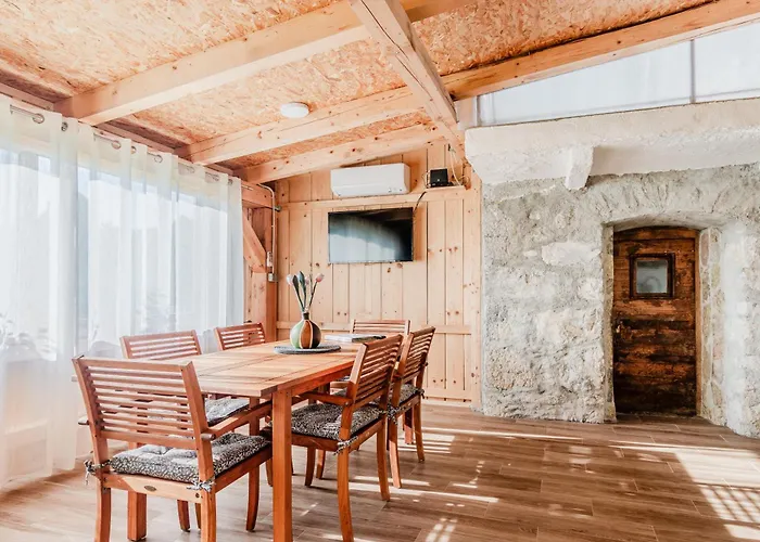 Homes Pr Pelaku With Outdoor Sauna Casa vacanze Slap ob Idrijci