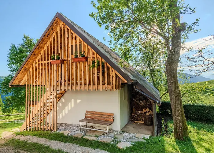 Vakantiehuis Homes Pr Pelaku With Outdoor Sauna Slap ob Idrijci